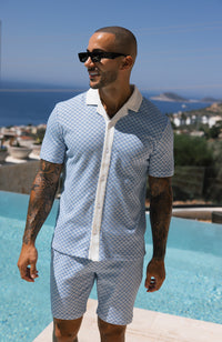 Model is 5'10 with size M chest, wearing size M