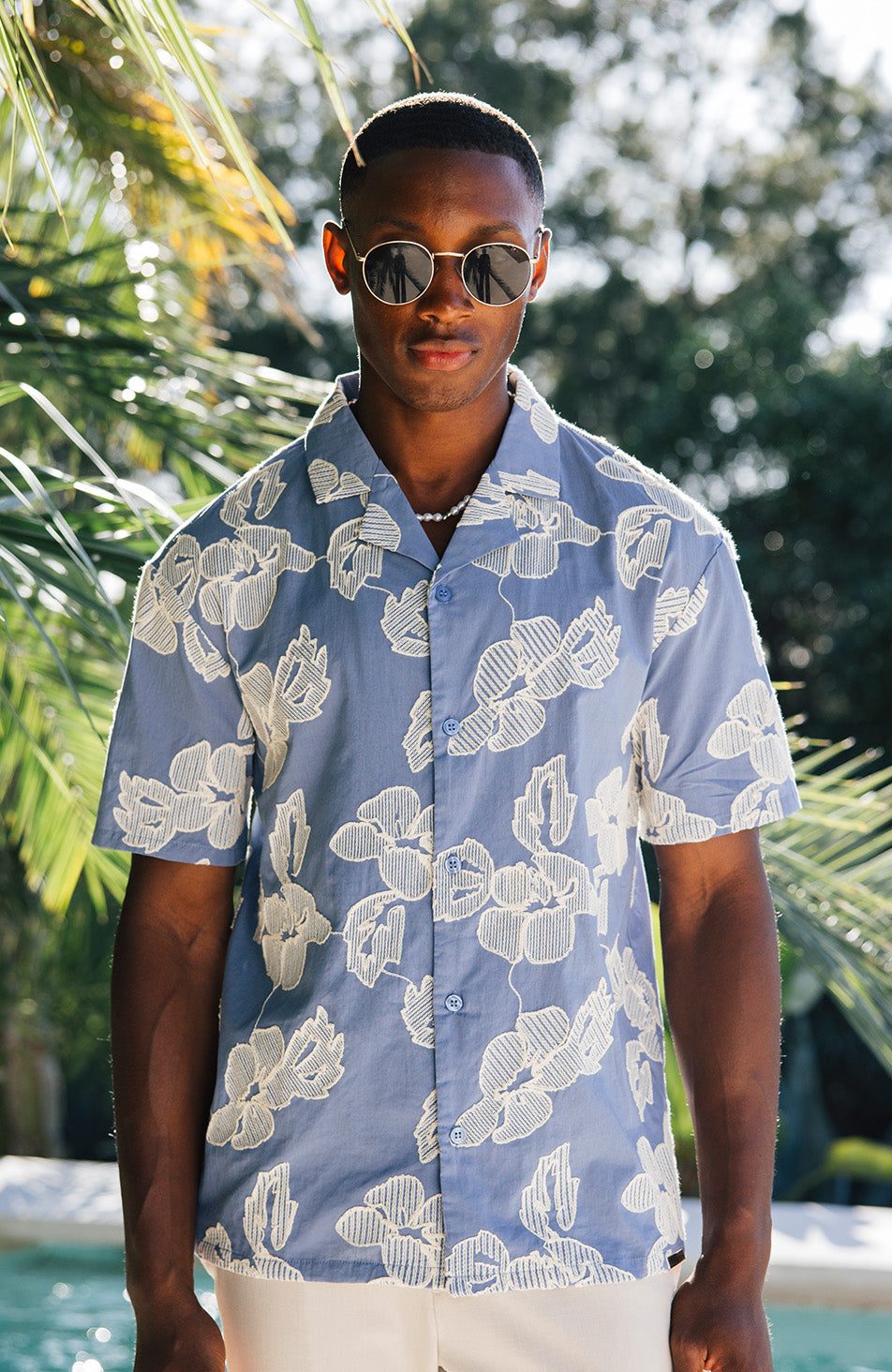 Kantun Luxury Embroidery Floral Shirt in Blue