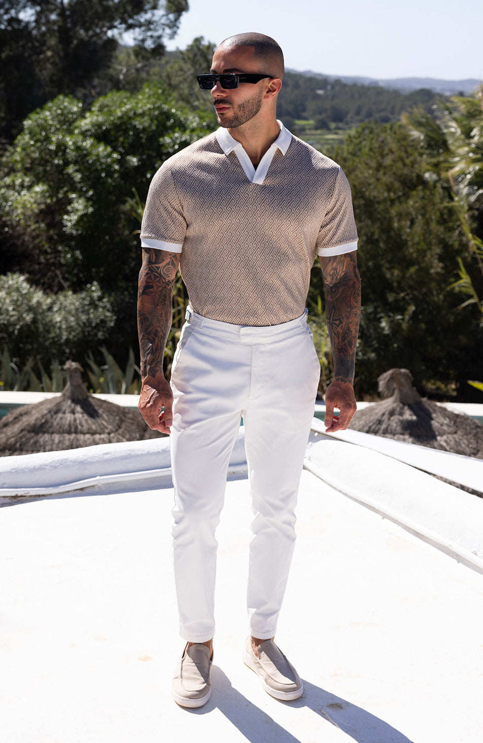 Calvi Swirl Geo Jacquard Slim Polo in Sand