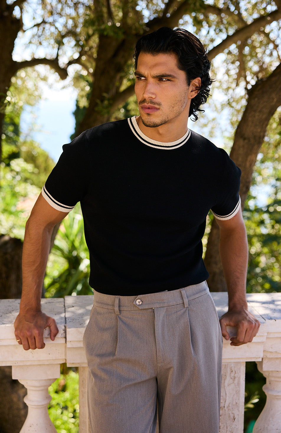 Riccio Slim Knit Tipped Tee in Black