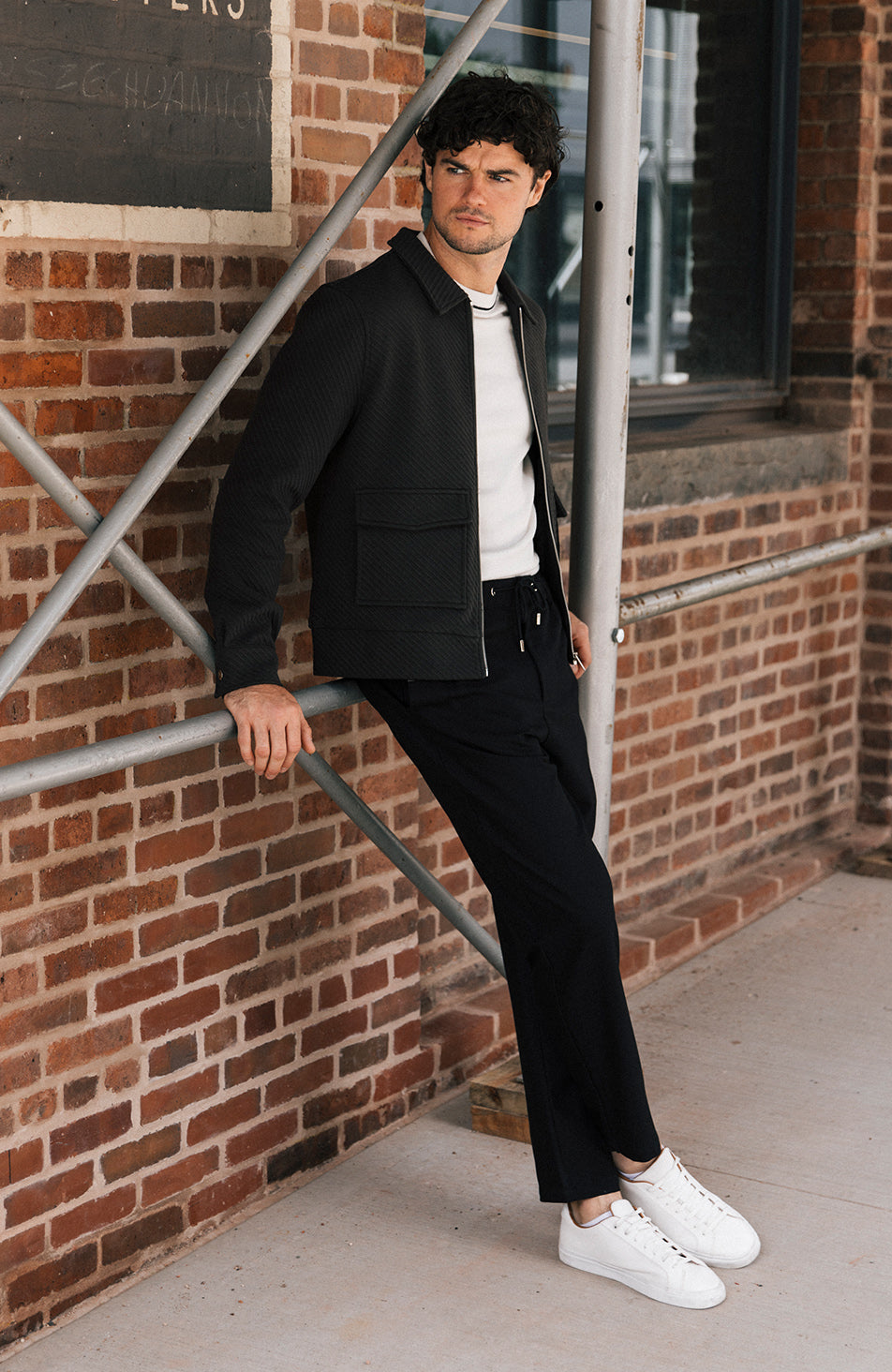 Dalmore Zip Through Jacket in Chocolate