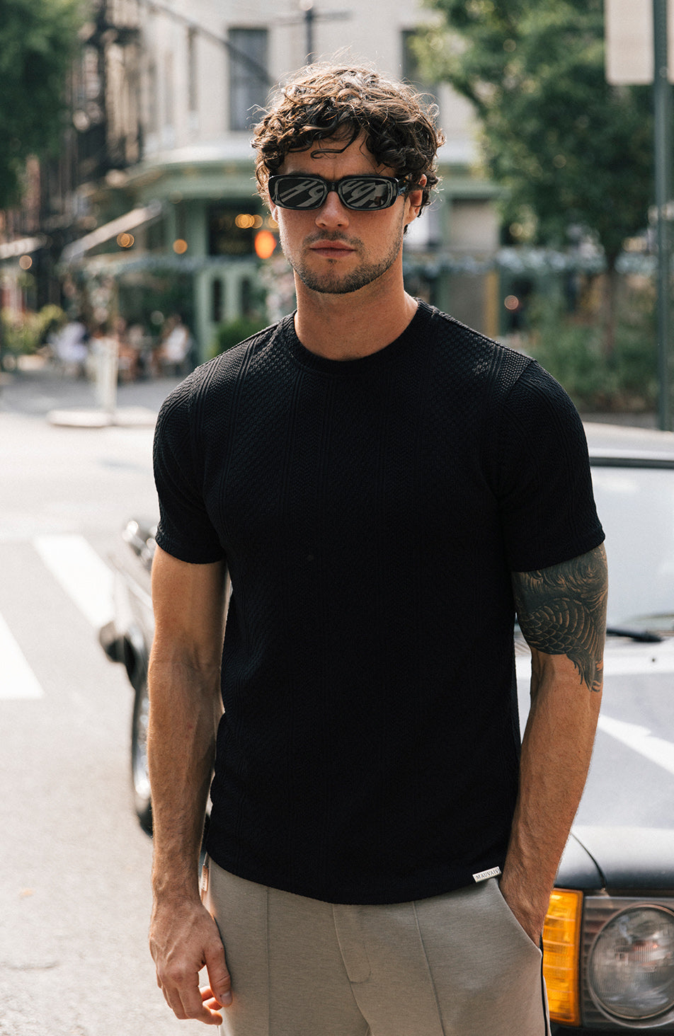 Cedro Slim Textured Tee in Black
