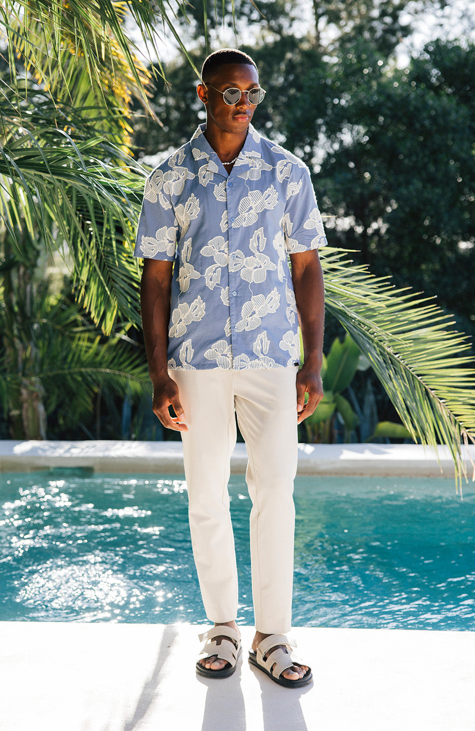 Kantun Luxury Embroidery Floral Shirt in Blue