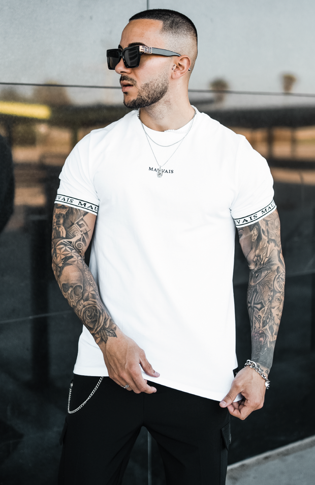 Model is 5'10 wearing size Medium