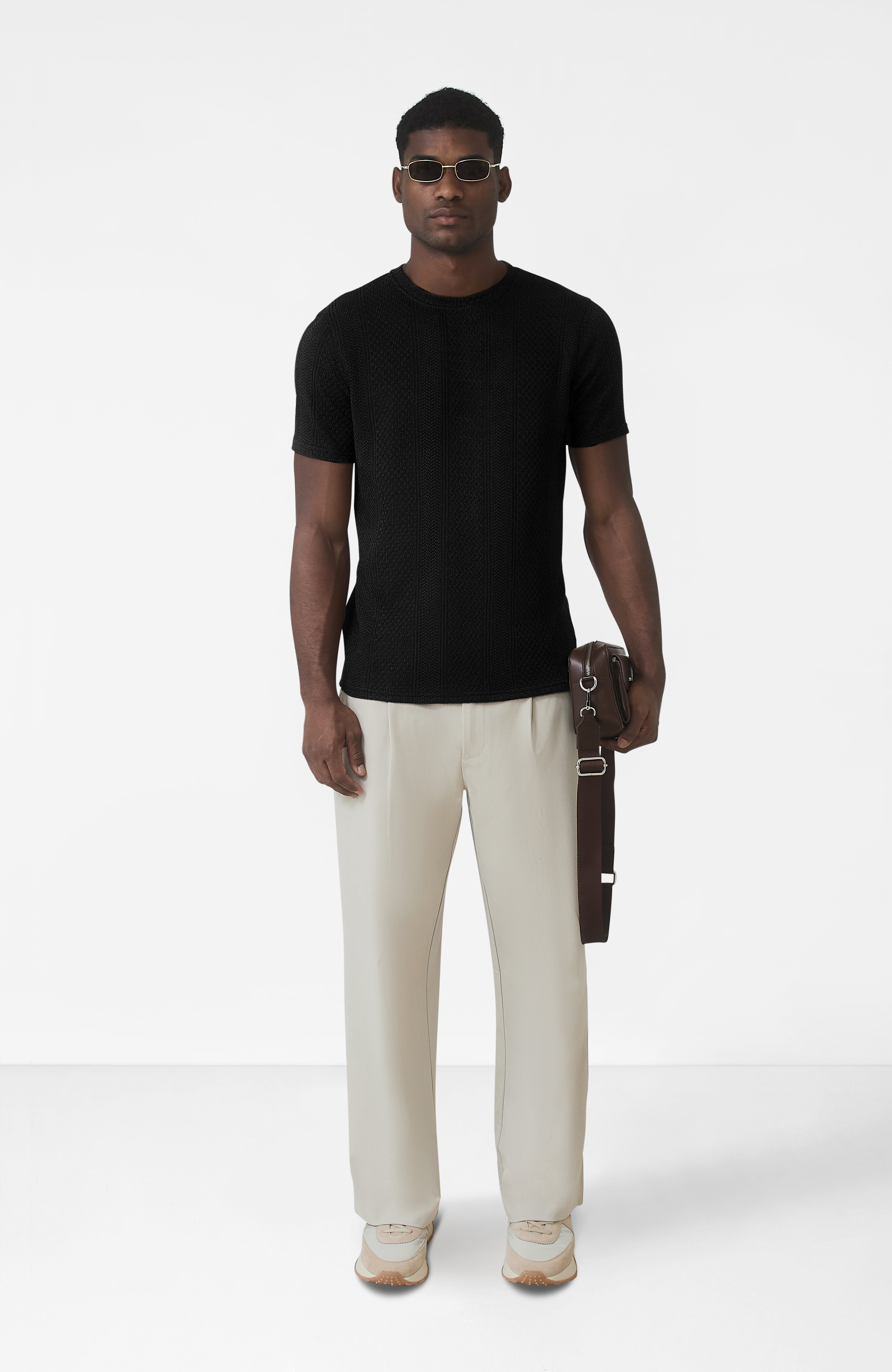 Cedro Slim Textured Tee in Black