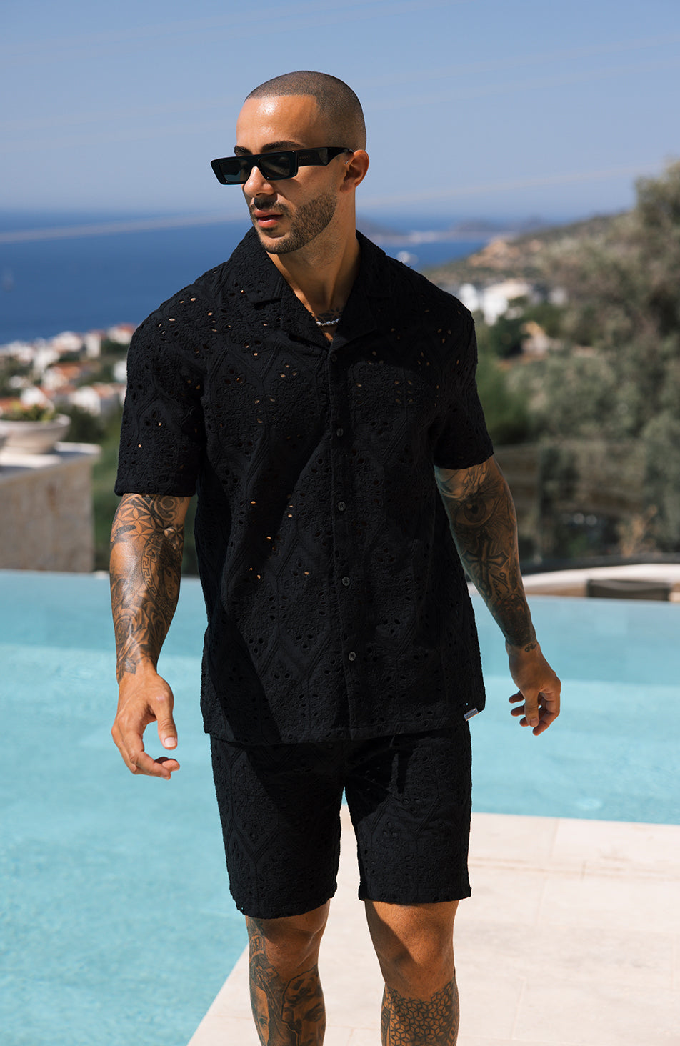 Destino Luxury Embroidered Relaxed Lined Shorts in Black