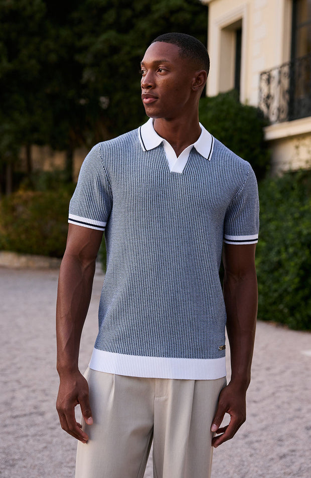 Model is 5'11 with size S chest, wearing size S