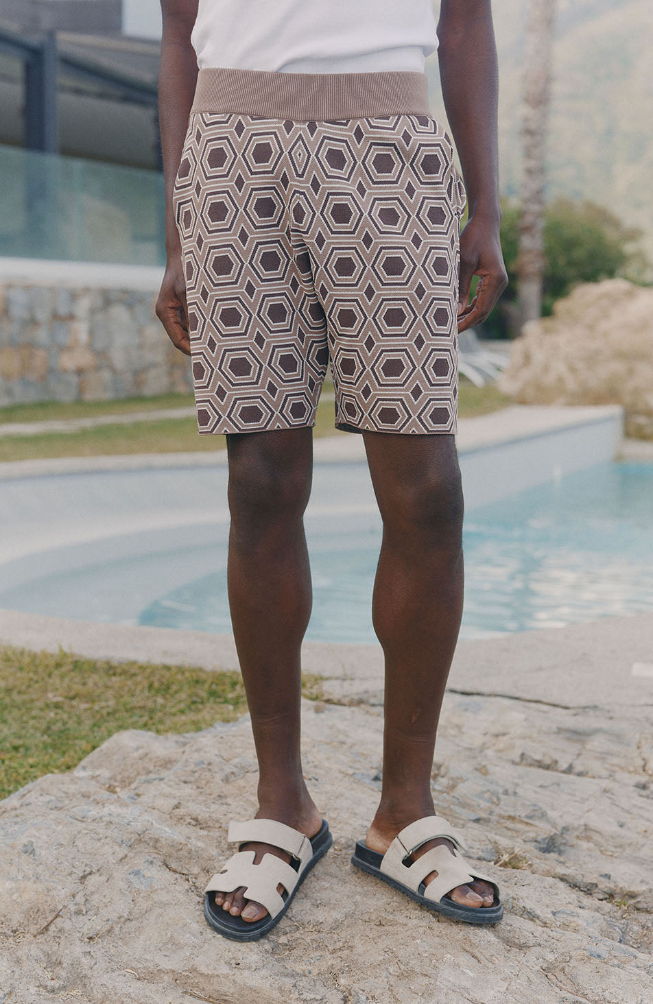 Monica Slim Knit Shorts in Beige