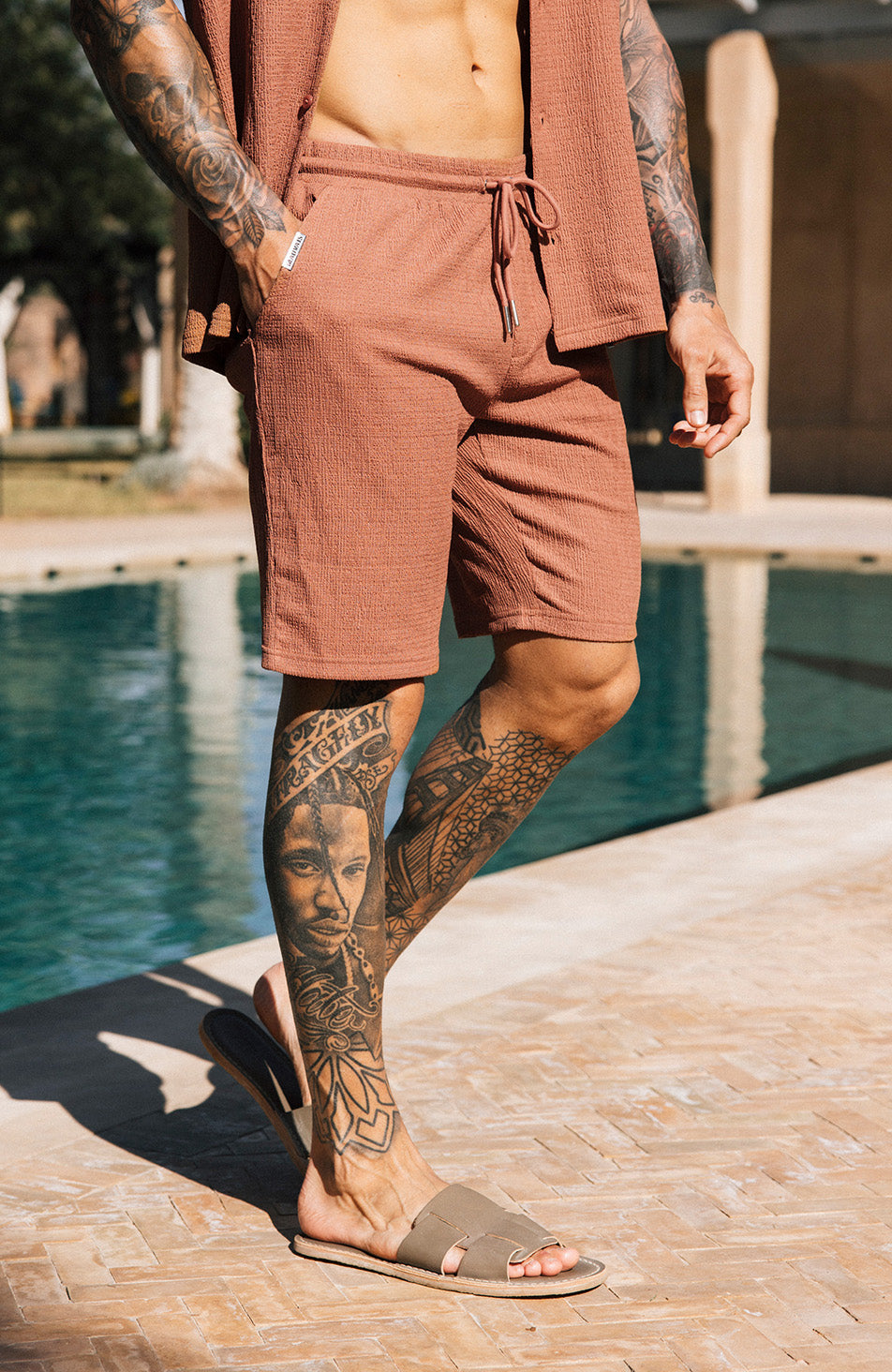 Eivissa Slim Stretch Shorts in Rust