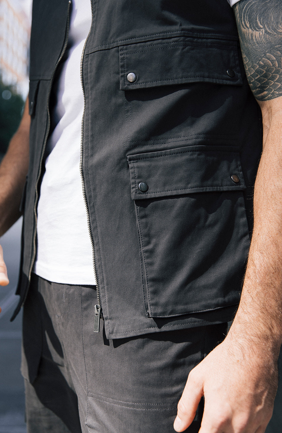 Cargo Vest in Charcoal