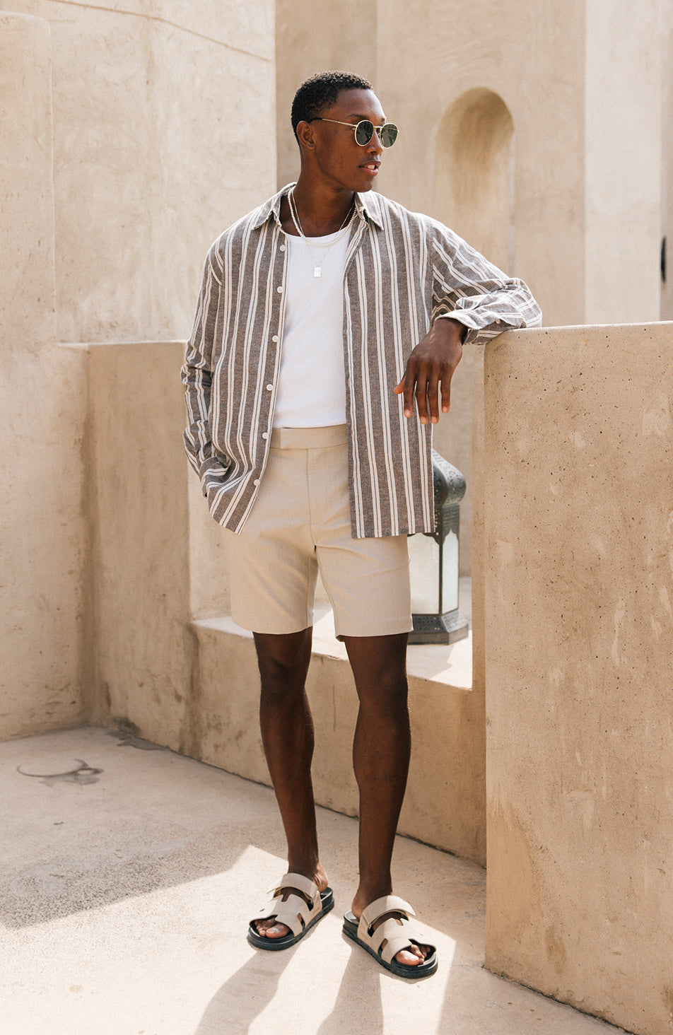 Aster Tailored Stretch Short in Beige
