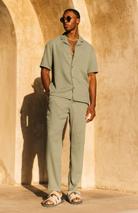Model is 6'1 with W30, wearing W30