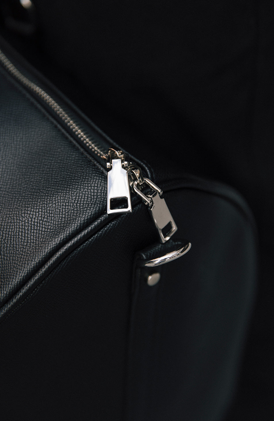 Hudson Signature Holdall Bag in Black