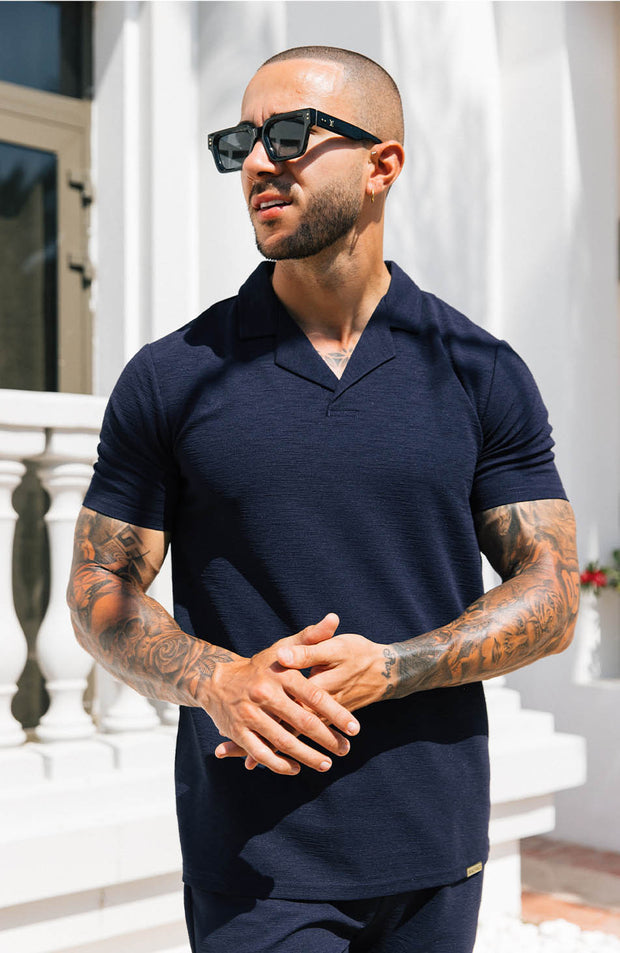 Model is 5'10 wearing size Small