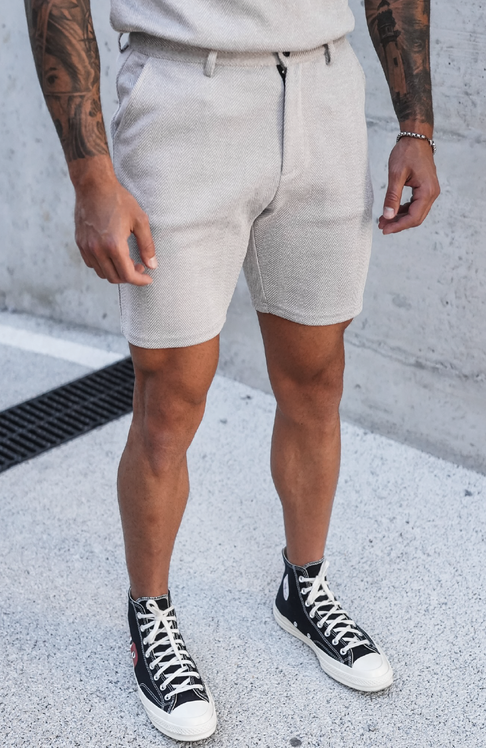 Zig Zag Slim Shorts in Ice Grey