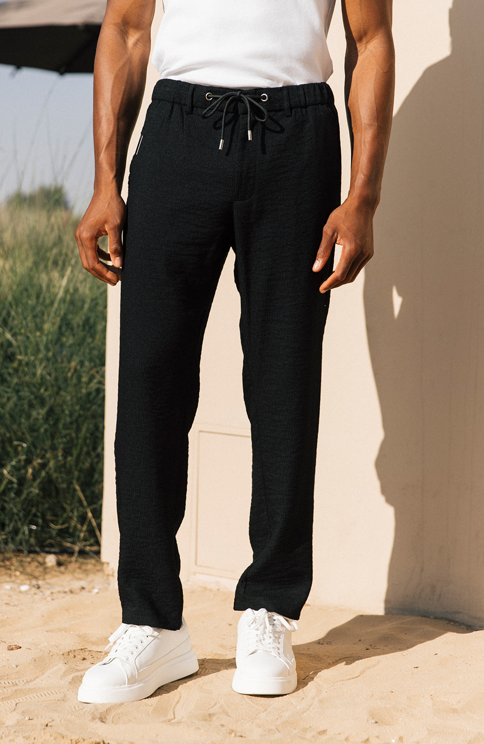 Model is 6'1, Inseam 79cm wearing size W30