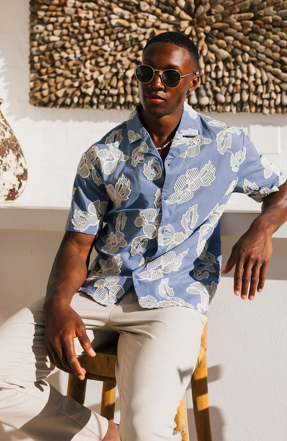 MAUVAIS Kantun Luxury Embroidery Floral Shirt in Blue XS