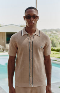 Model is 6'0 with a chest 39.5", wearing size M