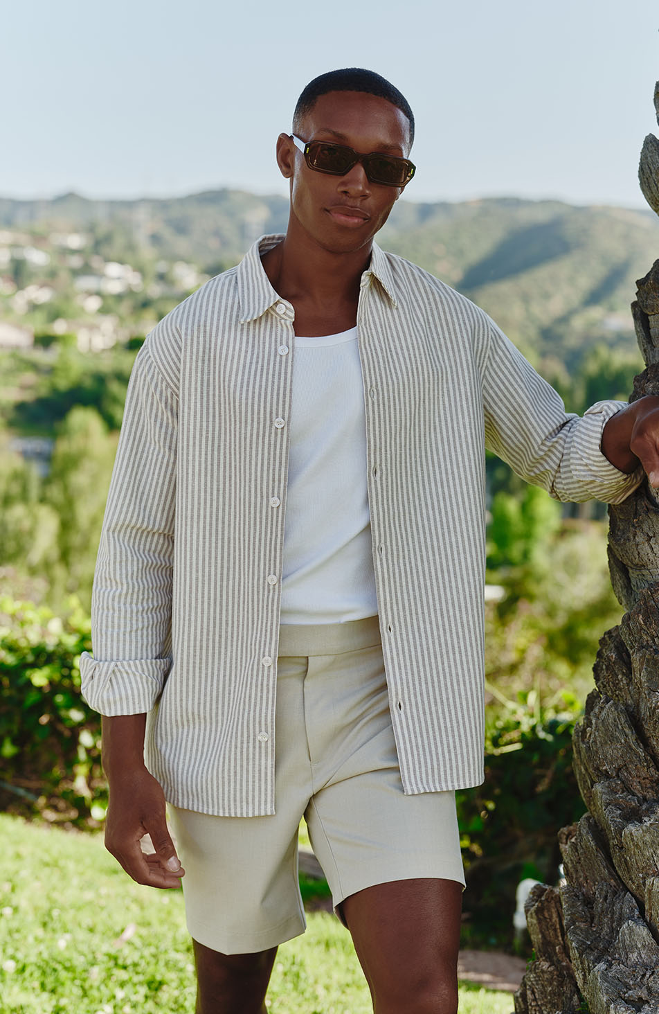 Model is 6'0 with a chest 39", wearing size M