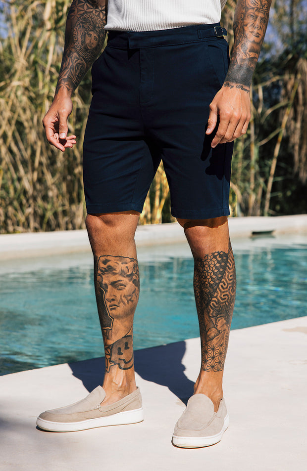 Model is 5'10 wearing W30