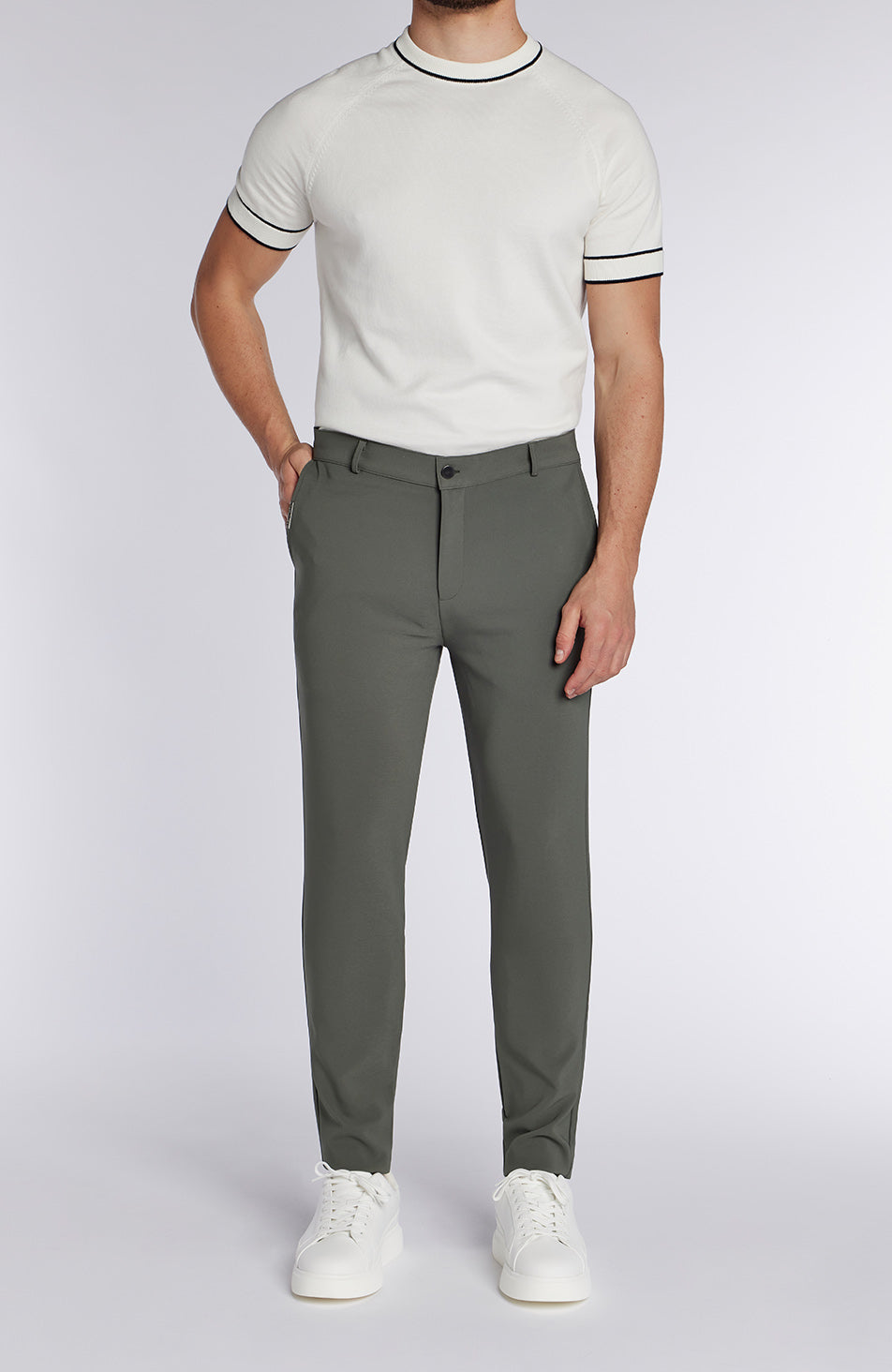 Signature Hybrid Pants in Khaki