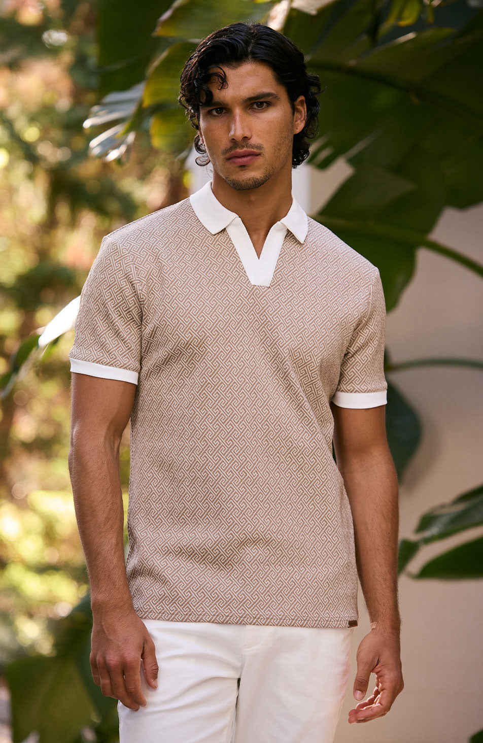 Como Swirl Geo Jacquard Slim Polo in Sand